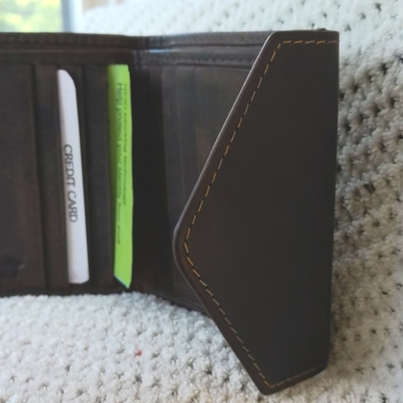 Paul and Taylor RFID Bifold Men's Wallet NWOTS - Picture 4 of 10